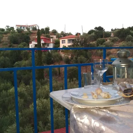 To Armenaki Aparthotel